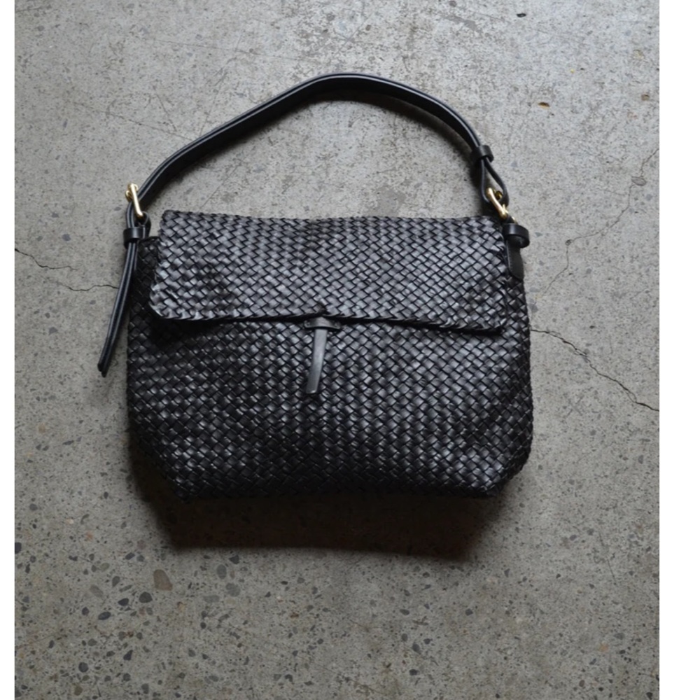 MASSIMO PALOMBA

Aspen Black